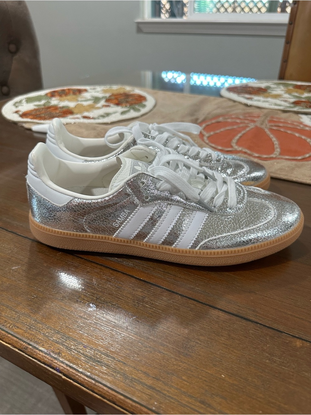 Adidas originals Women's SAMBA OG W Silver Metallic / Cloud White Size 8